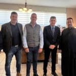 Γρηγόρης Aλεξόπουλος: Παράδοση δωροεπιταγών στον εφημέριο του Ι.Ν. Αγίου Νικολάου Νιφορεΐκων
