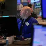 Χάθηκαν πάνω από 2 τρισ. δολάρια στη Wall Street μετά τους δασμούς Τραμπ - Η χειρότερη συνεδρίαση από το 2020