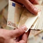 Οι έξι λόγοι που οδηγούν τις νέες συντάξεις χαμηλότερα – Εως 800 ευρώ μετά το 2028