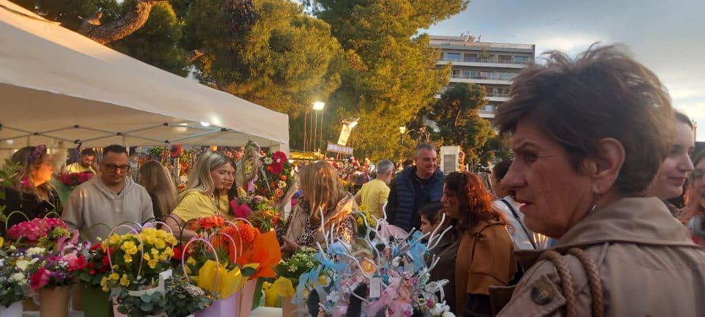 ΠΑΤΡΑ: Το αδιαχώρητο σε Ομόνοια και Ψηλαλώνια! Η πόλη... πιάνει τον Μάη - ΦΩΤΟ ΚΑΙ ΒΙΝΤΕΟ