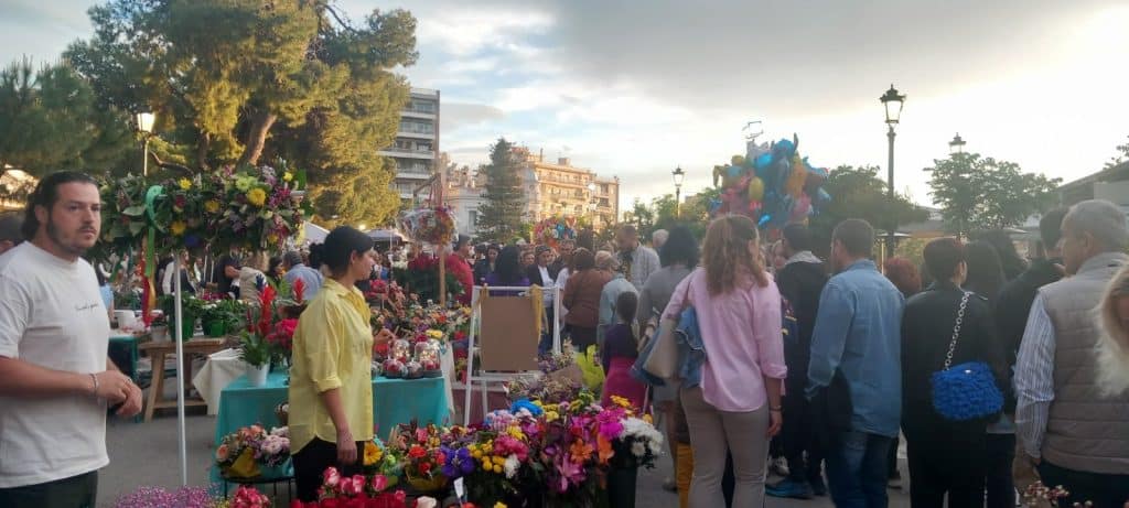 ΠΑΤΡΑ: Το αδιαχώρητο σε Ομόνοια και Ψηλαλώνια! Η πόλη... πιάνει τον Μάη - ΦΩΤΟ ΚΑΙ ΒΙΝΤΕΟ