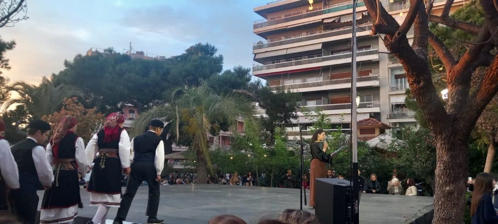 ΠΑΤΡΑ: Το αδιαχώρητο σε Ομόνοια και Ψηλαλώνια! Η πόλη... πιάνει τον Μάη - ΦΩΤΟ ΚΑΙ ΒΙΝΤΕΟ