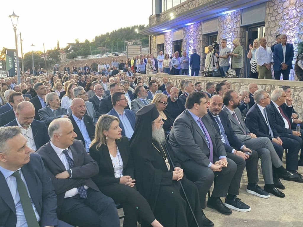 ΦΩΤΟ - ΒΙΝΤΕΟ: ΕΓΚΑΙΝΙΑΣΤΗΚΕ ΤΟ ΝΕΟ ΔΗΜΑΡΧΕΙΟ ΕΡΥΜΑΝΘΟΥ: Χρηµατοδότηση 1,5 εκατ. ευρώ για έργα οδοποιίας ανακοίνωσε ο υπουργός Εσωτερικών