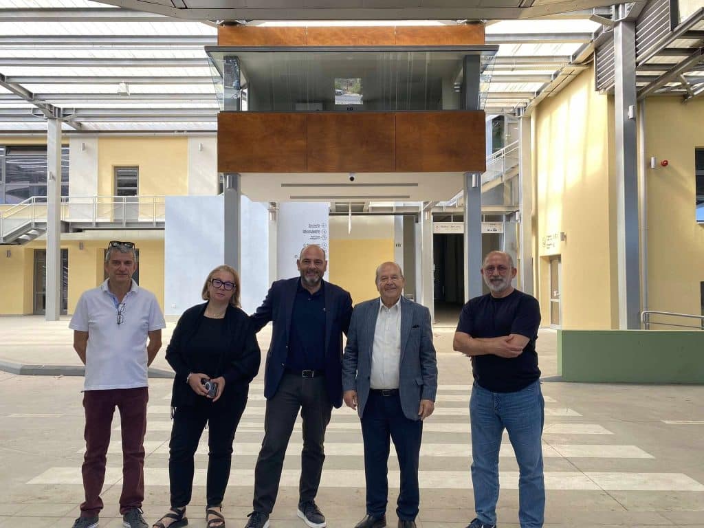 ΠΑΤΡΑ: Ο Ιάσων Φωτήλας μας ξεναγεί στο νέο σταθμό ΚΤΕΛ - ΔΕΙΤΕ ΠΩΣ ΕΙΝΑΙ ΣΤΟ ΕΣΩΤΕΡΙΚΟ ΤΟΥ