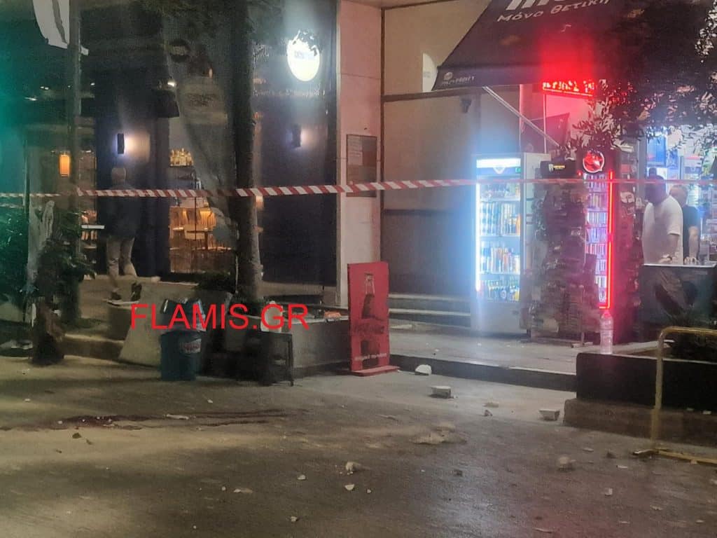 Πανικός στην Γούναρη - Έπεσαν μάρμαρα απο πολυκατοικία - Χτυπήθηκε άνδρας στο κεφάλι - ΦΩΤΟ