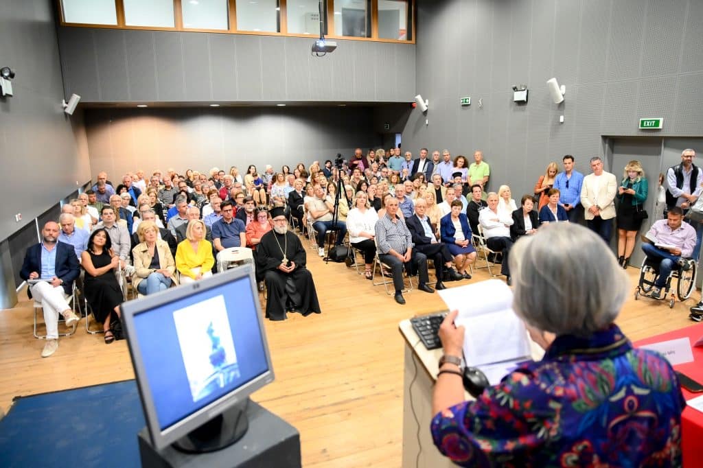 ΠΑΤΡΑ: Το αδιαχώρητο για το βιβλίο της Αγγελικής Ορδίτη ΠΑΤΡΑ: Το αδιαχώρητο για το βιβλίο της Αγγελικής Ορδίτη