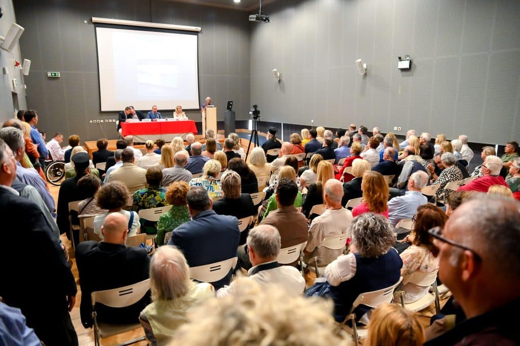 ΠΑΤΡΑ: Το αδιαχώρητο για το βιβλίο της Αγγελικής Ορδίτη ΠΑΤΡΑ: Το αδιαχώρητο για το βιβλίο της Αγγελικής Ορδίτη