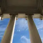 Οι ελληνικές τράπεζες δανείζονται ακριβότερα από τις άλλες ευρωπαϊκές