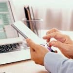 Φόρος εισοδήματος: Κλιμακωτή έκπτωση ανάλογα με την ημερομηνία πληρωμής- Ποια αλλαγή εξετάζεται και τι ισχύει με τις εκκρεμείς επιστροφές
