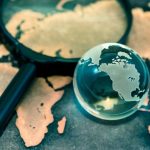 Παγκόσμιο χρέος 2025: Ποιες χώρες το εκτινάσσουν ενώ οι γεωπολιτικές εντάσεις και οι εμπορικοί πόλεμοι εντείνουν την κρίση