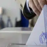 Δημοσκόπηση Interview: Άνετη πρωτιά για ΝΔ, επέστρεψε 2ο το ΠΑΣΟΚ – Υποχώρησε 4η η Πλεύση Ελευθερίας