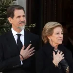 Ο Παύλος Ντε Γκρες έκλεισε τα 58 και το περιοδικό Tatler θυμάται τη φράση «δεν είναι αυτό το τέλος πατέρα μου» που φούντωσε τις φήμες επιστροφής στην Ελλάδα