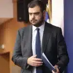 Μαρινάκης: Η αιτίαση ότι ανοίγουμε το παραθυράκι για συμμετοχή συγγενών πολιτικών σε offshore είναι fake news