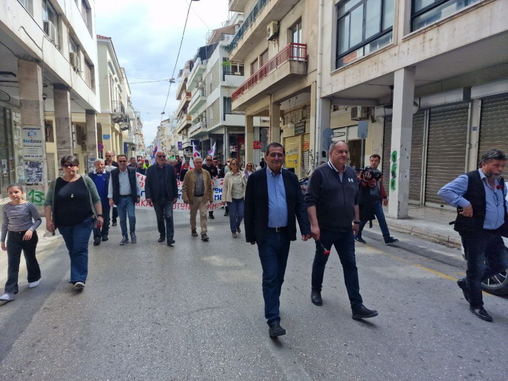 ΠΑΤΡΑ: Χιλιάδες στην πορεία για την Πρωτομαγιά - ΦΩΤΟ ΚΑΙ ΒΙΝΤΕΟ