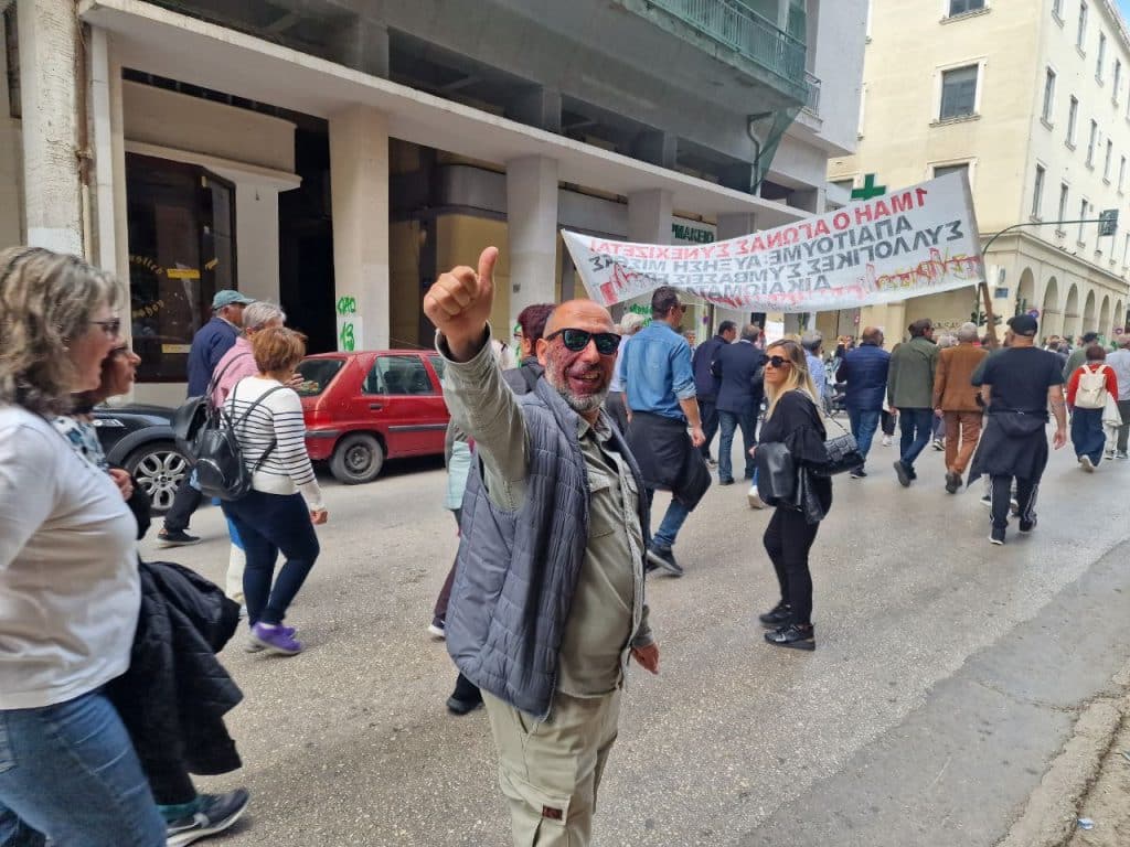 ΠΑΤΡΑ: Χιλιάδες στην πορεία για την Πρωτομαγιά - ΦΩΤΟ ΚΑΙ ΒΙΝΤΕΟ