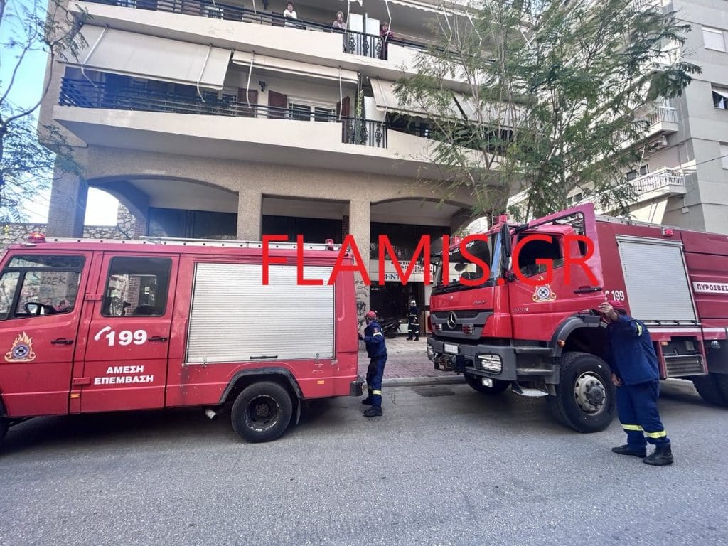 ΠΑΤΡΑ: Νέα πυρκαγιά σε κατάστημα! Μαύροι καπνοί στην Κωνσταντινουπόλεως - ΦΩΤΟ ΚΑΙ ΒΙΝΤΕΟ