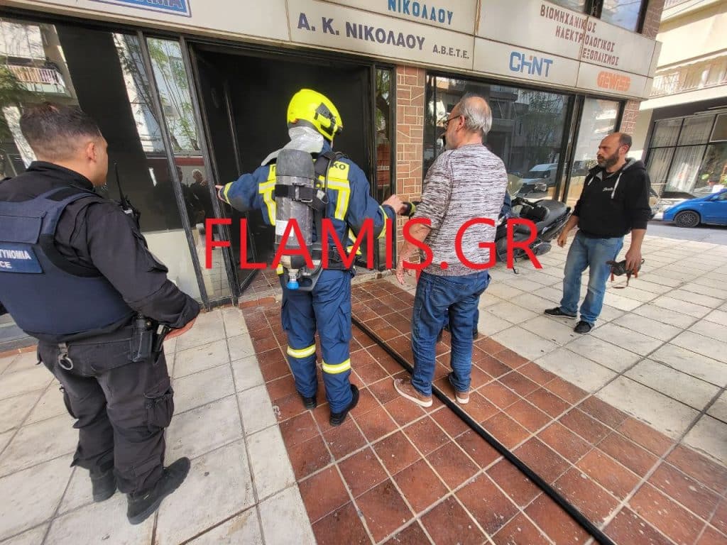 ΠΑΤΡΑ: Νέα πυρκαγιά σε κατάστημα! Μαύροι καπνοί στην Κωνσταντινουπόλεως - ΦΩΤΟ ΚΑΙ ΒΙΝΤΕΟ