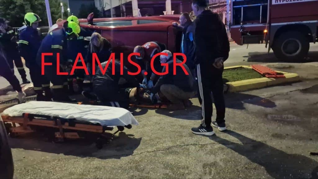 ΠΑΤΡΑ - ΘΡΙΛΕΡ ΣΤΗΝ ΑΚΤΗ ΔΥΜΑΙΩΝ ΣΕ ΤΡΟΧΑΙΟ: Παρέμενε εγκλωβισμένος μισή ώρα κάτω από το ΙΧ του! ΦΩΤΟ - ΚΑΡΕ ΚΑΡΕ ΤΟ ΑΤΥΧΗΜΑ