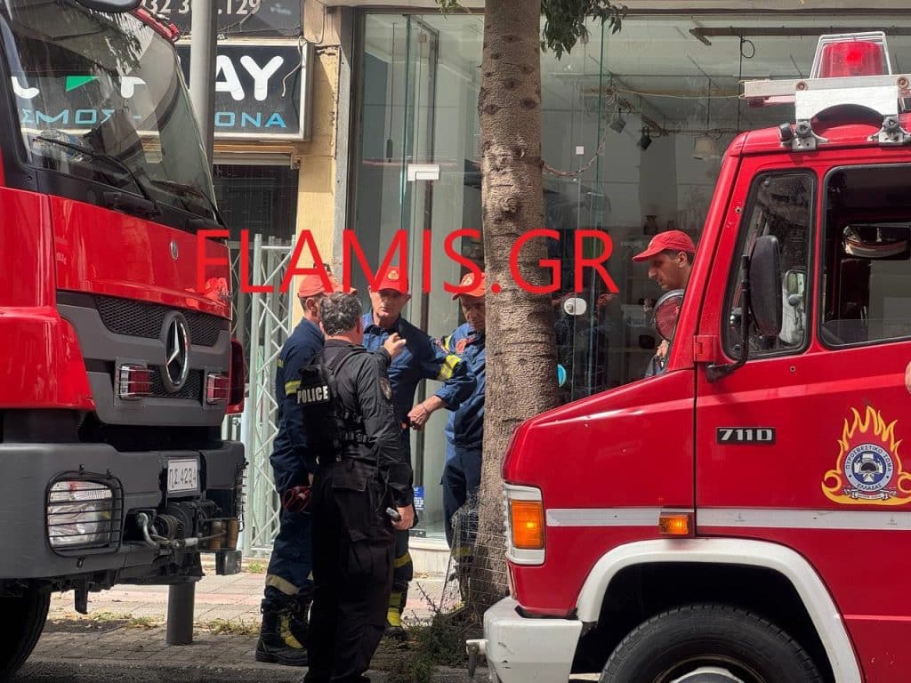 ΠΑΤΡΑ - ΤΩΡΑ: Νέος συναγερμός στην οδό Γούναρη - Παιδάκι καλούσε σε βοήθεια - Ανδρας είχε εγκλωβίσει και τη γυναίκα του- ΦΩΤΟ