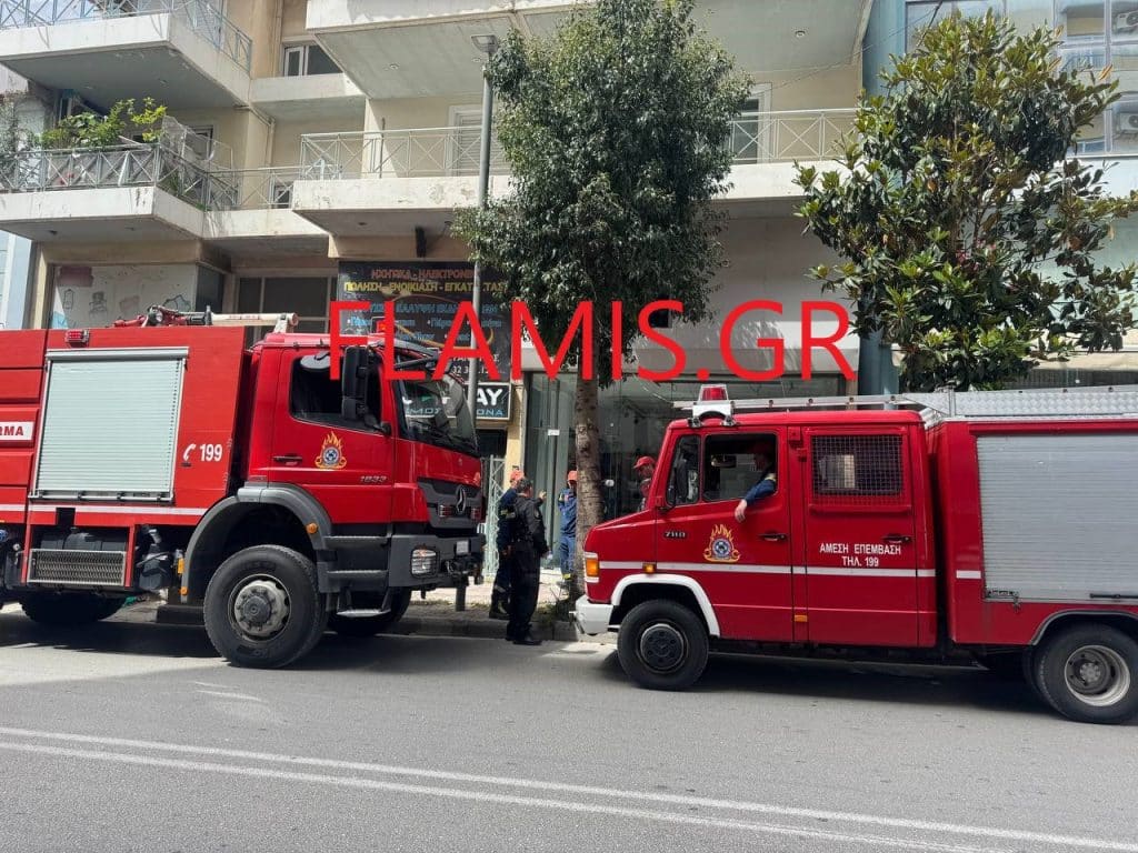 ΠΑΤΡΑ - ΤΩΡΑ: Νέος συναγερμός στην οδό Γούναρη - Παιδάκι καλούσε σε βοήθεια - Ανδρας είχε εγκλωβίσει και τη γυναίκα του- ΦΩΤΟ