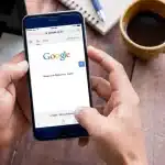 Χάνει η Google τη μηχανή που «τυπώνει χρήμα»; Σφίγγει ο κλοιός για την αναζήτηση