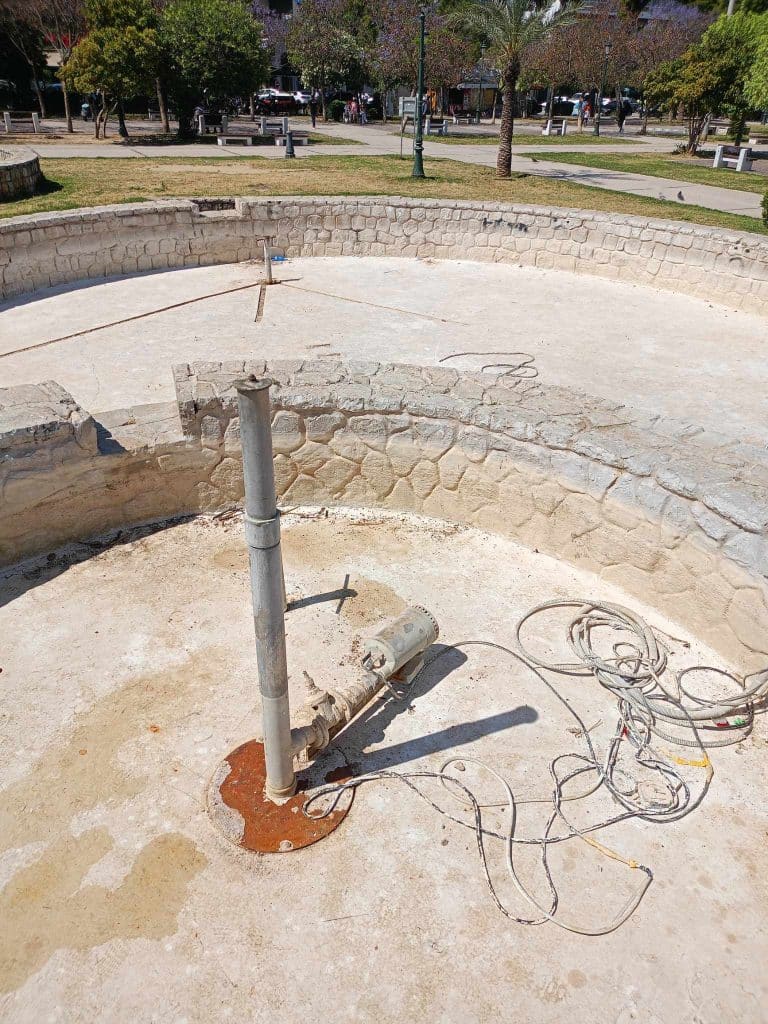 ΠΑΤΡΑ - ΦΩΤΟ: Ο Πέτρος Ψωμάς φωτογράφισε ΣΗΜΕΡΑ διάφορα σιντριβάνια της Πάτρας - ΔΕΙΤΕ ΠΩΣ ΕΙΝΑΙ