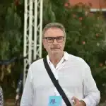 ΤΑΚΗΣ ΠΕΤΡΟΠΟΥΛΟΣ: Κυνηγάει μάγισσες ο Κώστας Σβόλης