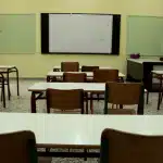 Υπουργείο Παιδείας: Θεσμοθετείται μια επιπλέον ημέρα γονικής άδειας