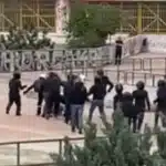 Πολυτεχνειούπολη: Βίντεο από άγριο ξυλοδαρμό με κουκουλοφόρους