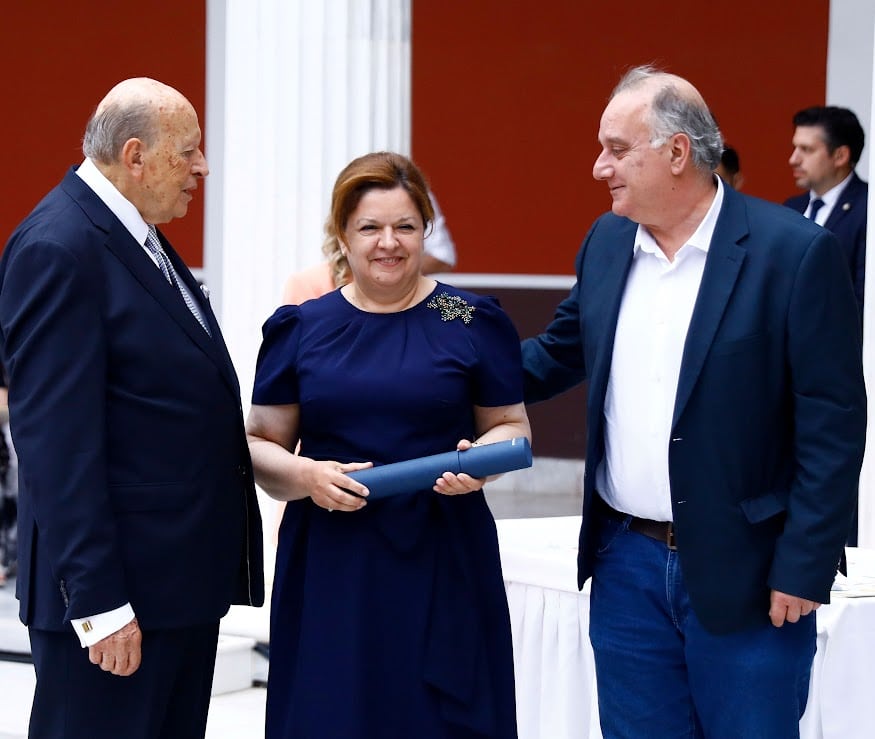 ΠΑΤΡΑ: Το βραβείο στη Μαρίνα Ριζογιάννη - ΦΩΤΟ