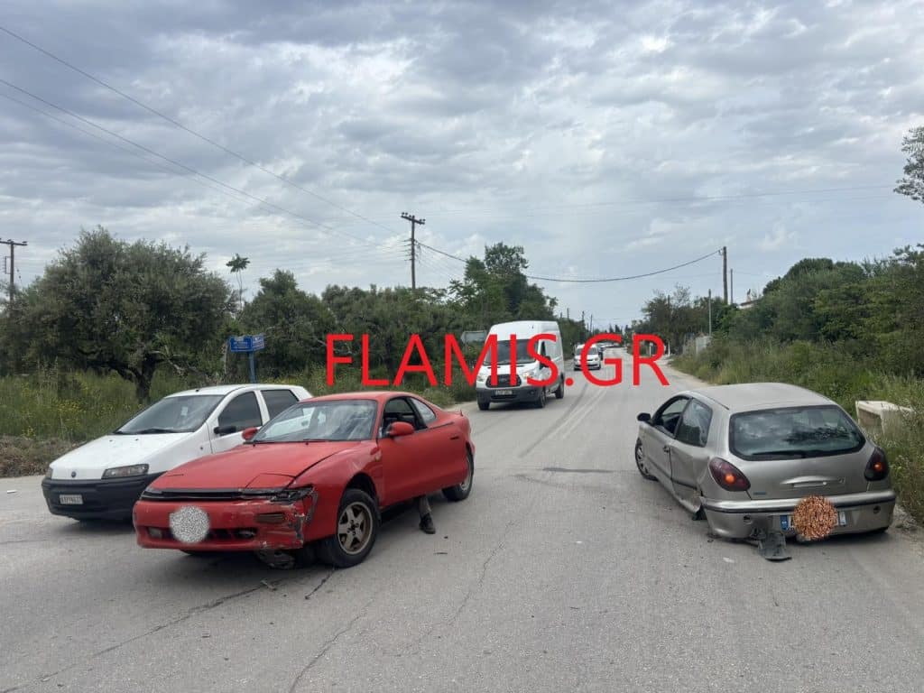 ΠΑΤΡΑ - ΤΩΡΑ: Σφοδρή σύγκρουση πριν τα Βραχνέϊκα! Εφυγαν οι ρόδες από το ένα όχημα - ΦΩΤΟ