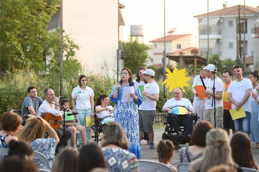 ΔΕΙΤΕ ΦΩΤΟ: Η καλοκαιρινή γιορτή του ΚΔΑΠΑμεΑ Άμπετ Χασμάν