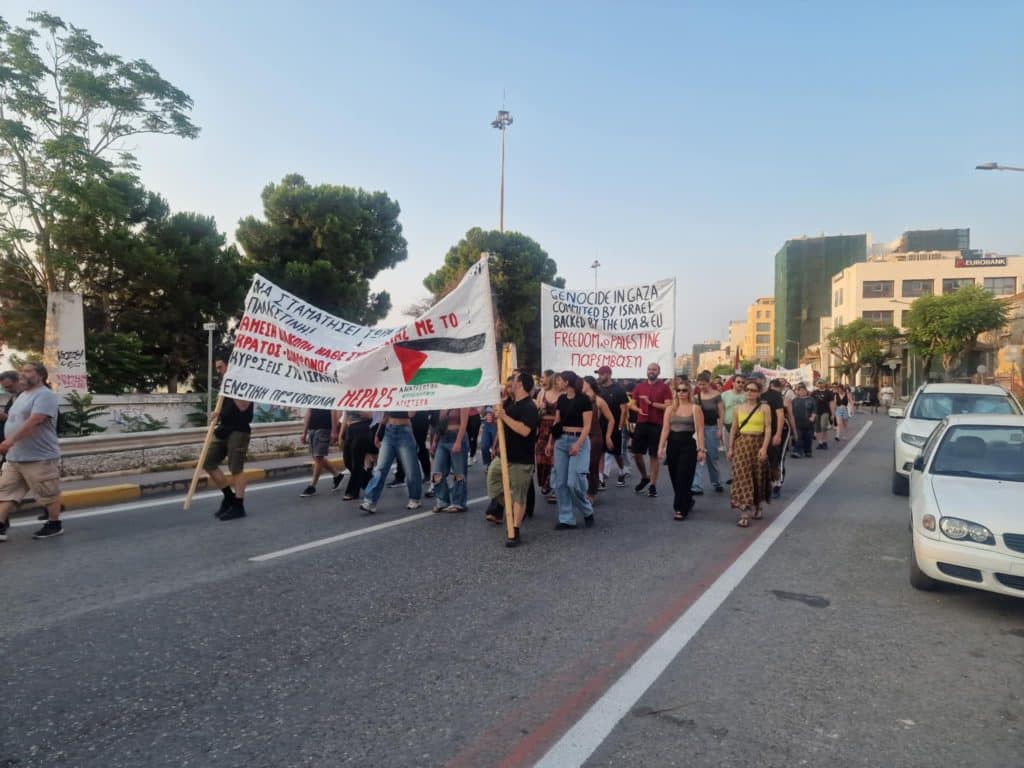 ΠΑΤΡΑ: Μεγάλη πορεία υπέρ της Παλαιστίνης - Δείτε Φωτό και Βίντεο