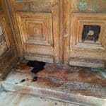ΠΑΤΡΑ - ΦΩΤΟ: Βρώμα στο Δημοτικό Θέατρο