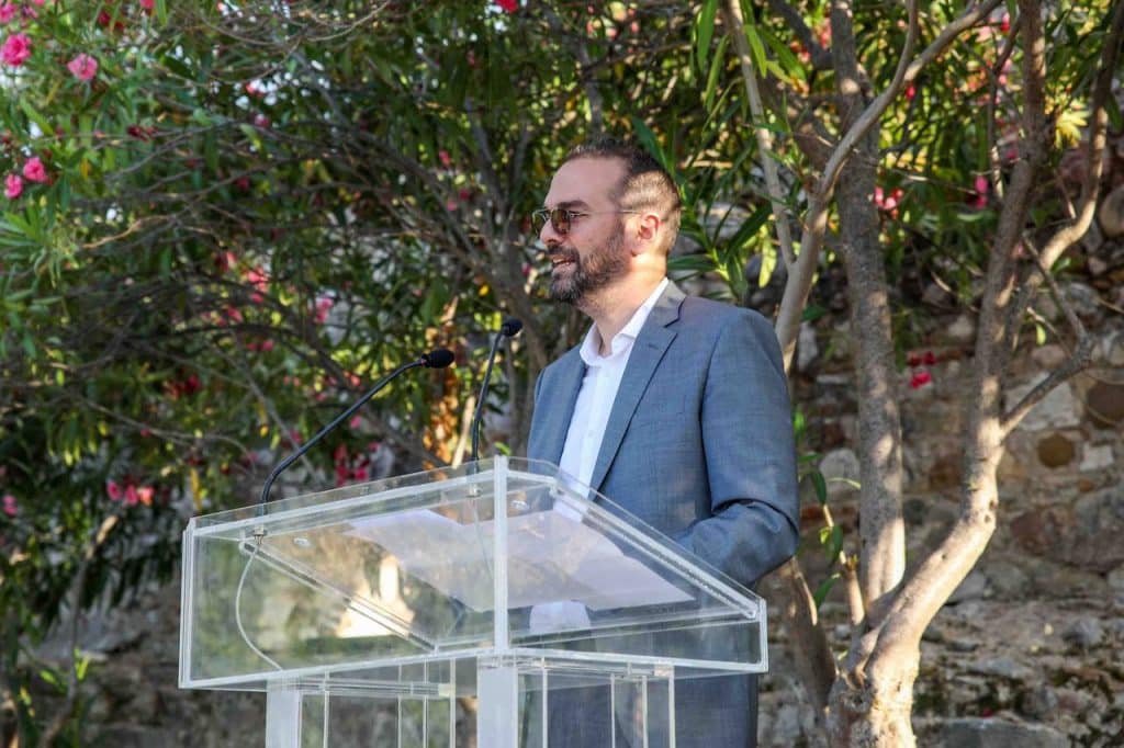 ΠΑΤΡΑ: Η Λίνα Μενδώνη στο Κάστρο! Αποκαταστάθηκαν δύο προμαχώνες - ΔΕΙΤΕ ΦΩΤΟ