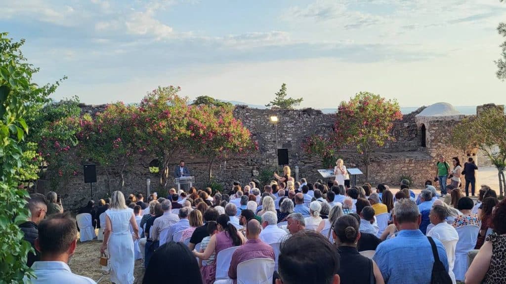 ΠΑΤΡΑ: Η Λίνα Μενδώνη στο Κάστρο! Αποκαταστάθηκαν δύο προμαχώνες - ΔΕΙΤΕ ΦΩΤΟ