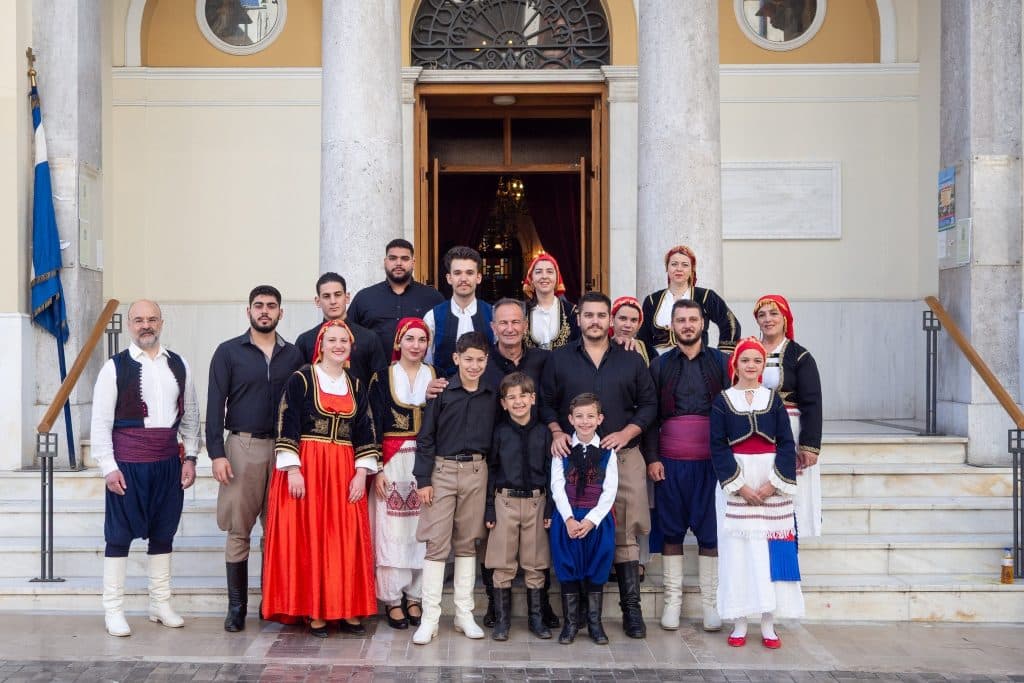 ΔΕΙΤΕ ΠΟΛΛΕΣ ΦΩΤΟ: Οι Κρητικοί της Πάτρας γιόρτασαν τη μάχη της Κρήτης
