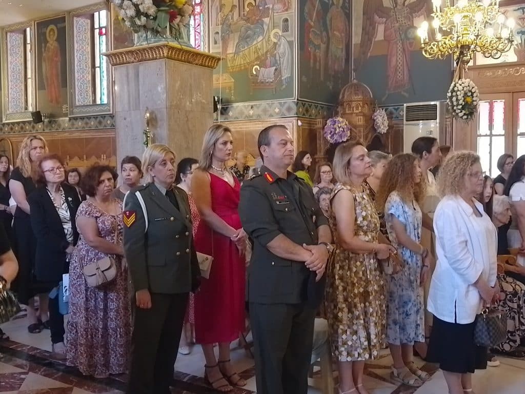ΠΑΤΡΑ: Η γιορτή του Ι.Ν. Αγίας Τριάδος - ΦΩΤΟ ΠΑΤΡΑ: Η γιορτή του Ι.Ν. Αγίας Τριάδος - ΦΩΤΟ