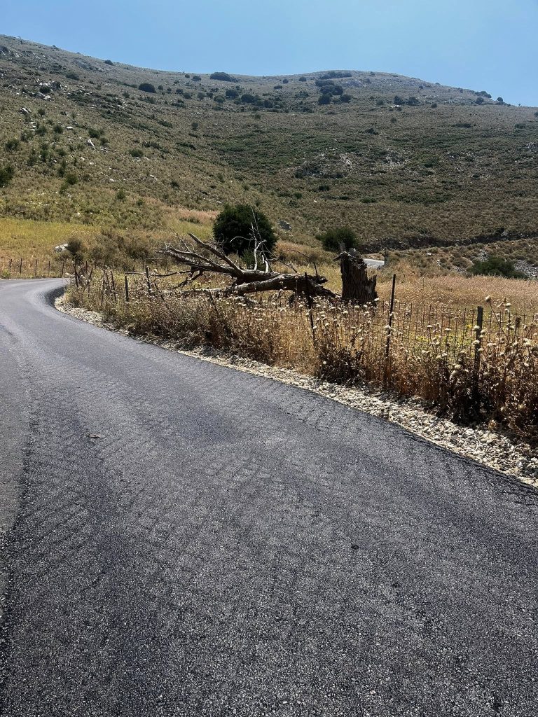 ΘΕΟΔΩΡΟΣ ΜΠΑΡΗΣ: Τα έργα για τη Μονή Νοτενών - ΦΩΤΟ ΘΕΟΔΩΡΟΣ ΜΠΑΡΗΣ: Τα έργα για τη Μονή Νοτενών - ΦΩΤΟ