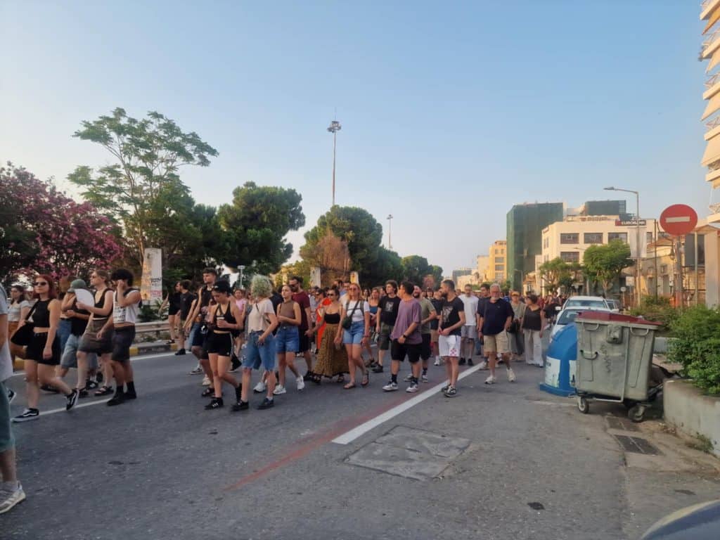 ΠΑΤΡΑ: Μεγάλη πορεία υπέρ της Παλαιστίνης - Δείτε Φωτό και Βίντεο