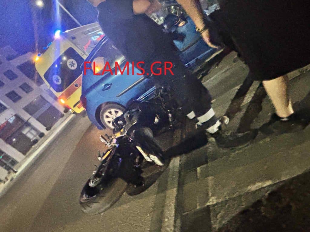 ΠΑΤΡΑ: Κι άλλο τροχαίο στην Αμερικής! Σφοδρή σύγκρουση μηχανής με αυτοκίνητο - ΦΩΤΟ