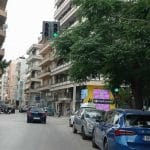 ΠΑΤΡΑ: Τα κλαδιά... εξαφάνισαν το φανάρι - ΦΩΤΟ
