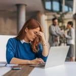 Είμαστε πιο κουρασμένοι από ποτέ – Πώς να πάρουμε στα σοβαρά την ανάπαυσή μας