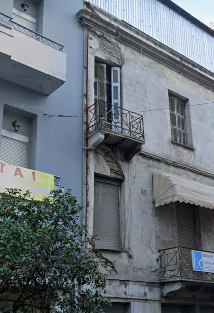 ΠΑΤΡΑ: Κίνδυνος θάνατος στην Αγίου Ανδρέου - ΦΩΤΟ