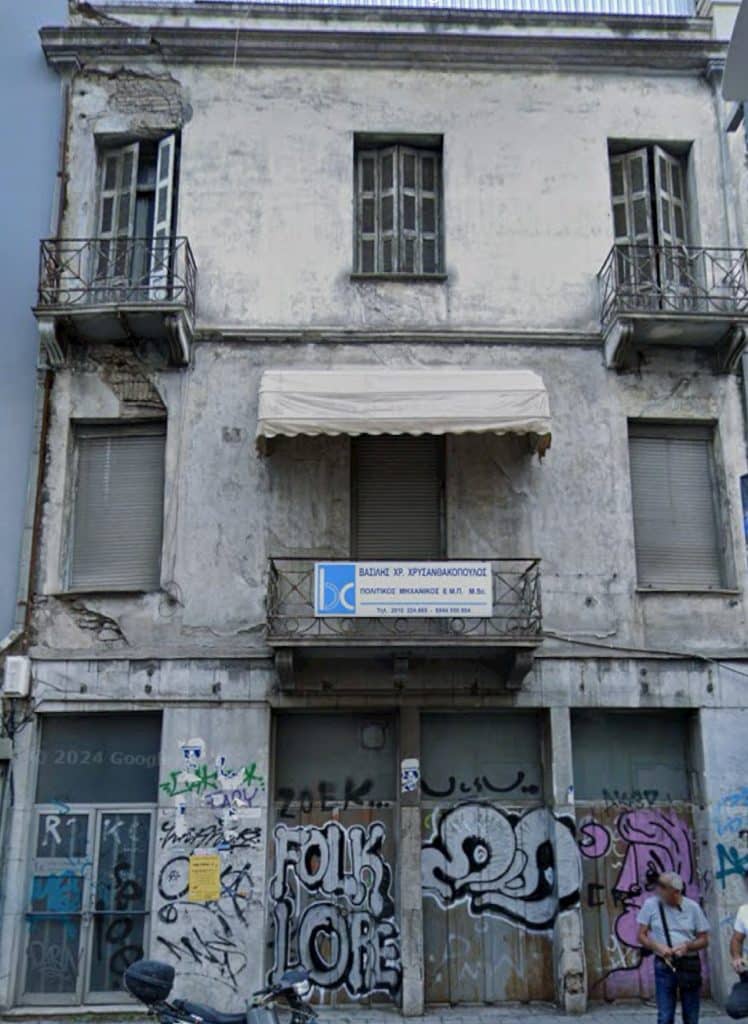 ΠΑΤΡΑ: Κίνδυνος θάνατος στην Αγίου Ανδρέου - ΦΩΤΟ