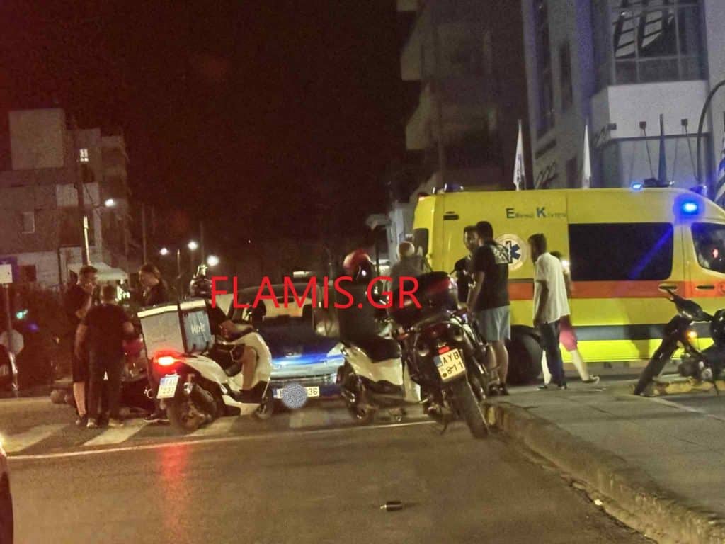 ΠΑΤΡΑ: Κι άλλο τροχαίο στην Αμερικής! Σφοδρή σύγκρουση μηχανής με αυτοκίνητο - ΦΩΤΟ
