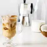 Cloud Coffee: O viral καφές -χωρίς νερό- που πίνουμε φέτος το καλοκαίρι