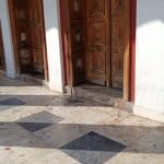 ΠΑΤΡΑ: Νέες εικόνες από τα... μαύρα χάλια του Δημοτικού Θεάτρου