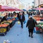 Λαϊκές αγορές: Το 75% των καταναλωτών θα ψώνιζε αν λειτουργούσαν και απογευματινές ώρες