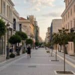 ΠΑΤΡΑ: Τουλάχιστον 3 καταστήματα φεύγουν από τη Μαιζώνος! Το ένα… μετακομίζει Τριών Ναυάρχων! Χαμός με τα ενοίκια